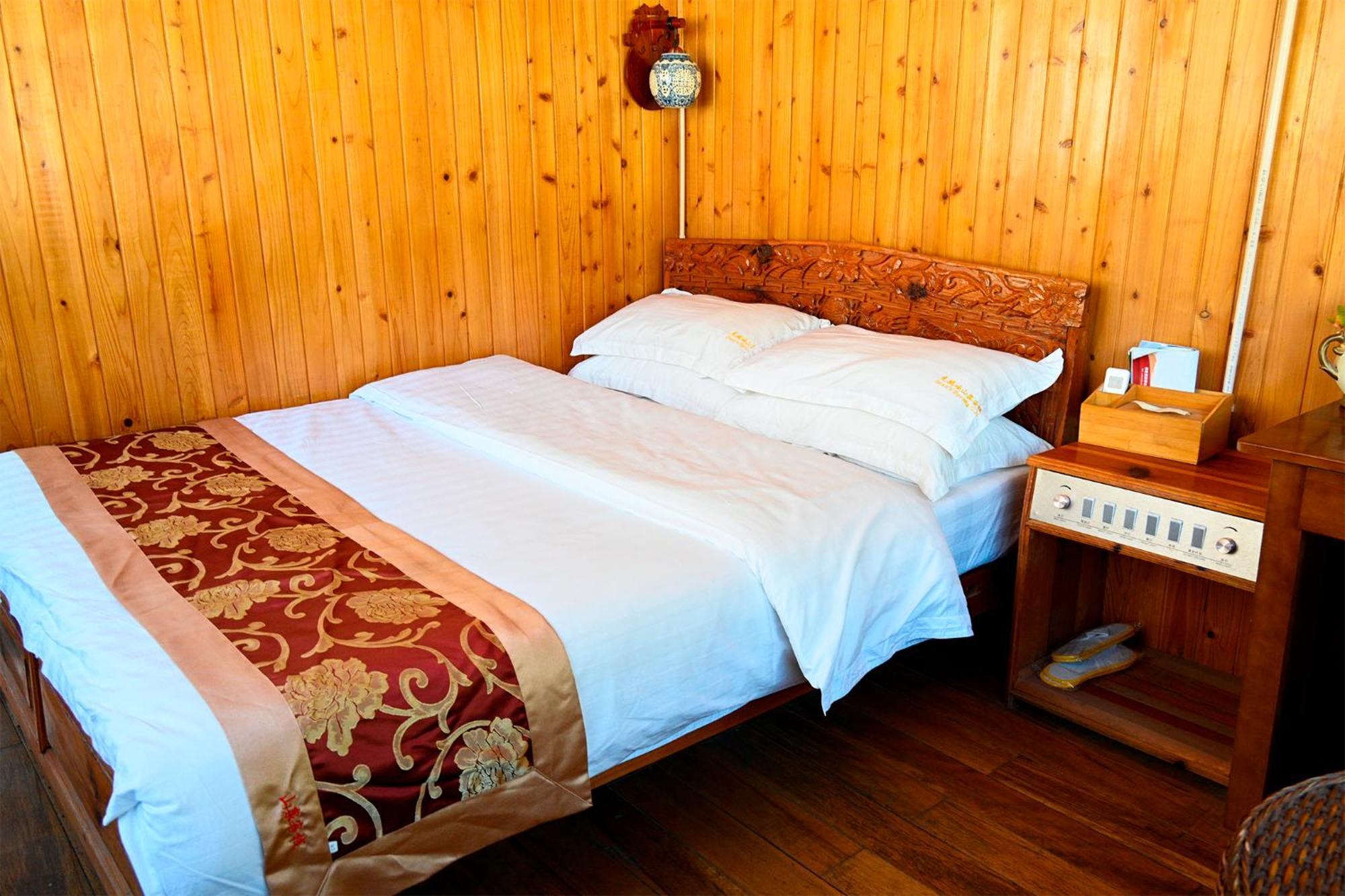 Tiger Leaping Gorge Sean'S Spring Guesthouse Shangri-La Habitación foto