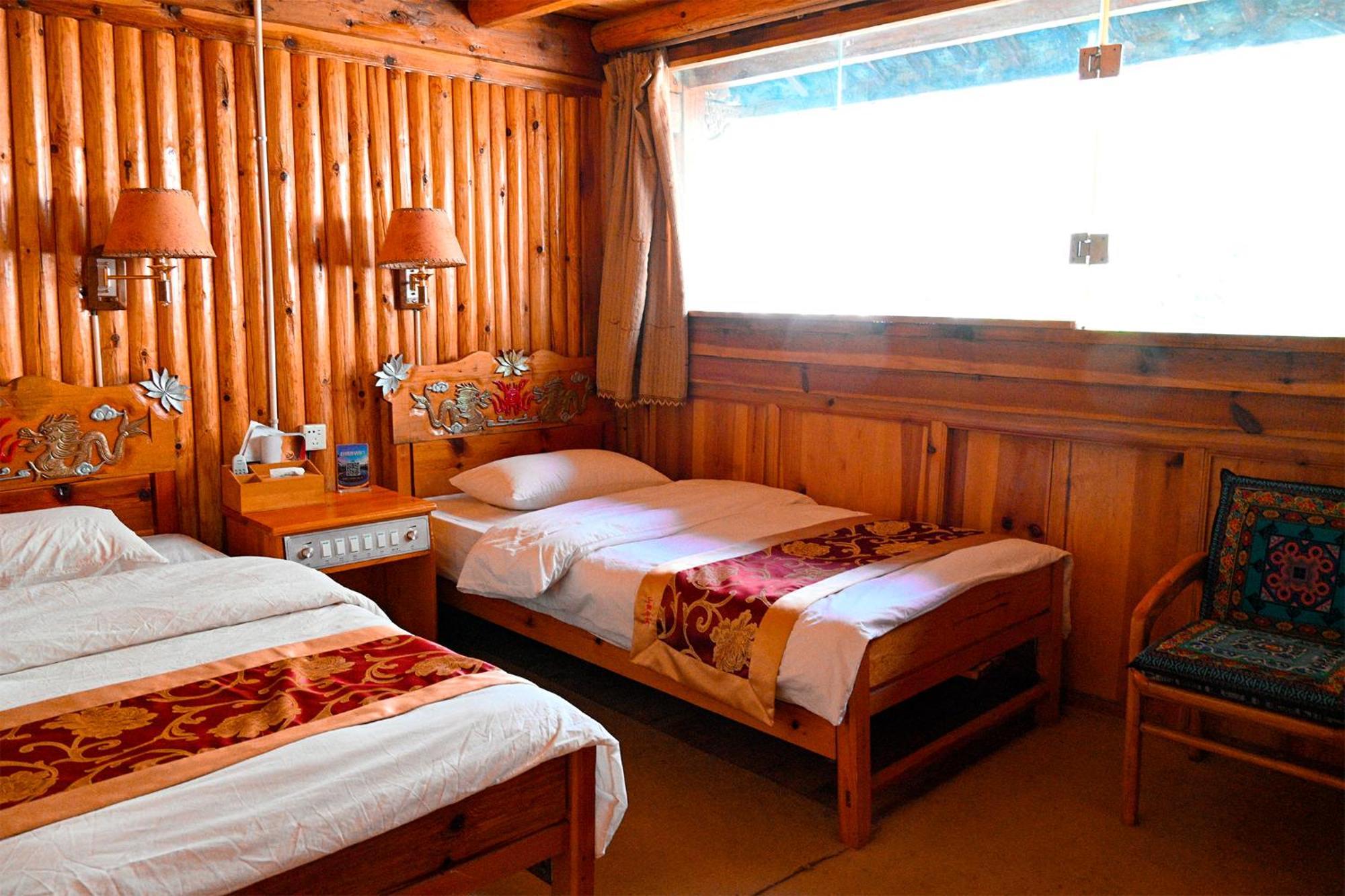 Tiger Leaping Gorge Sean'S Spring Guesthouse Shangri-La Habitación foto