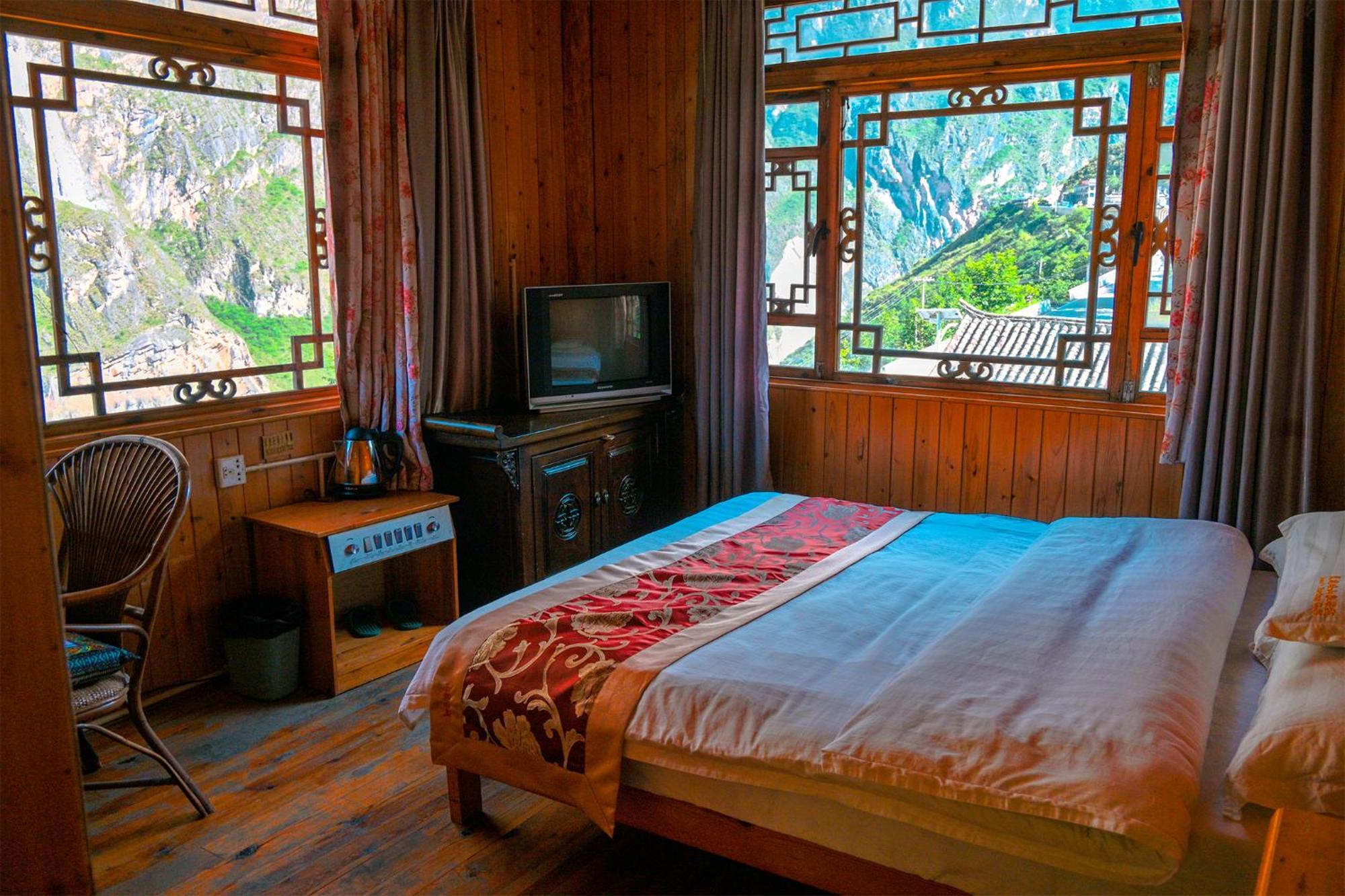 Tiger Leaping Gorge Sean'S Spring Guesthouse Shangri-La Habitación foto